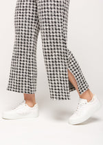 Amelia houndstooth knit pant